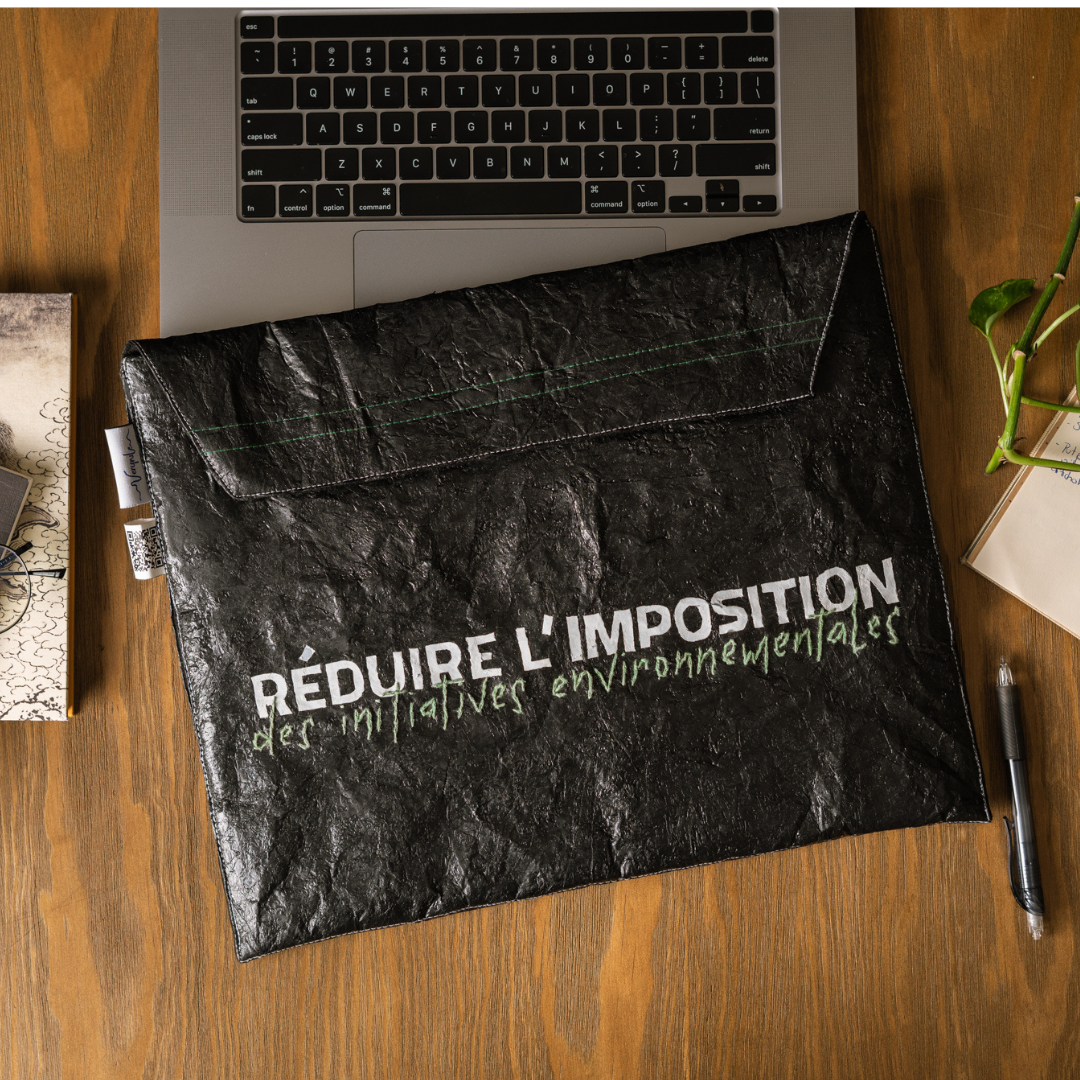 Common Requests Laptop Sleeve (FR)