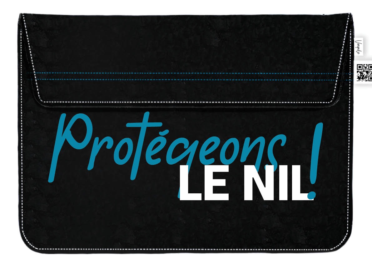 Common Requests Laptop Sleeve (FR)